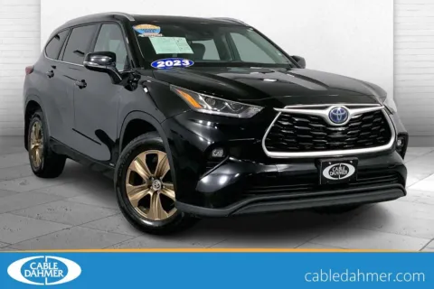 Black 2023 Toyota Highlander Hybrid Bronze Edition for sale in Independence, MO