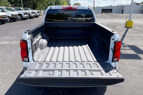 More photos of 2024 Chevrolet Colorado ZR2 at Cable Dahmer Chevrolet of Independence, MO