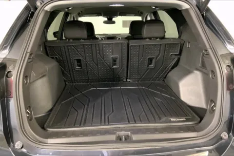 Photos of 2023 Chevrolet Equinox LT for sale in Independence, MO at Cable Dahmer Chevrolet of Independence