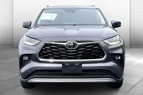 Photos of 2021 Toyota Highlander Platinum for sale in Independence, MO at Cable Dahmer Chevrolet of Independence