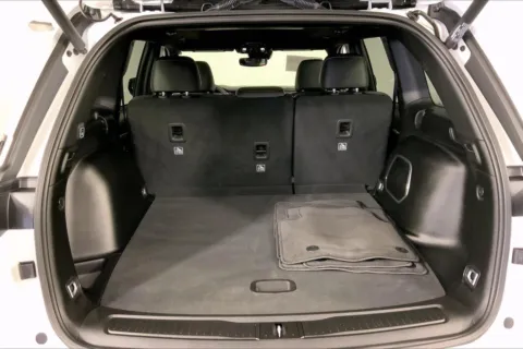Photos of 2024 Jeep Grand Cherokee Limited for sale in Independence, MO at Cable Dahmer Chevrolet of Independence