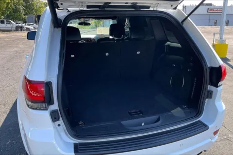 More photos of 2021 Jeep Grand Cherokee Laredo X at Cable Dahmer Chevrolet of Independence, MO
