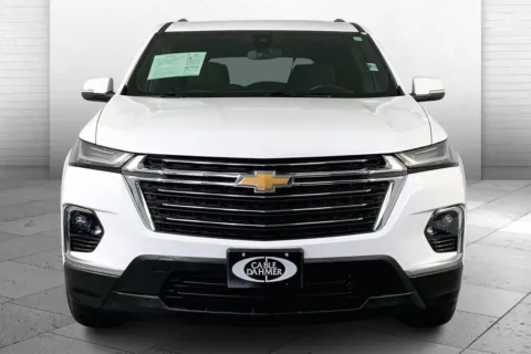 Photos of 2023 Chevrolet Traverse LT Cloth for sale in Independence, MO at Cable Dahmer Chevrolet of Independence