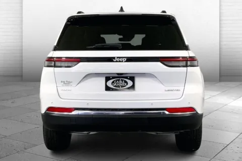 Another view of 2024 Jeep Grand Cherokee Limited for sale in Independence, MO at Cable Dahmer Chevrolet of Independence