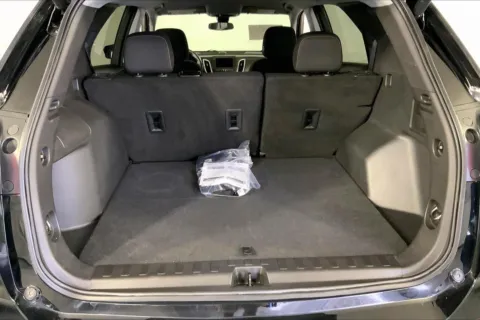 More photos of 2022 Chevrolet Equinox LT at Cable Dahmer Chevrolet of Independence, MO