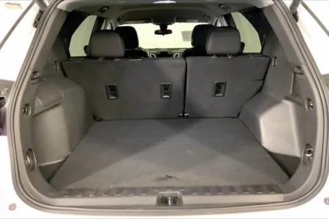 More photos of 2022 Chevrolet Equinox LT at Cable Dahmer Chevrolet of Independence, MO