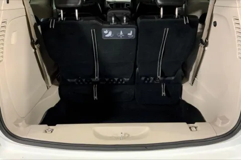 More photos of 2021 Chrysler Voyager LXI at Cable Dahmer Chevrolet of Independence, MO