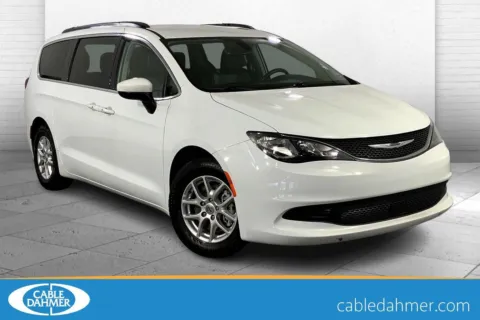 White 2021 Chrysler Voyager LXI for sale in Independence, MO
