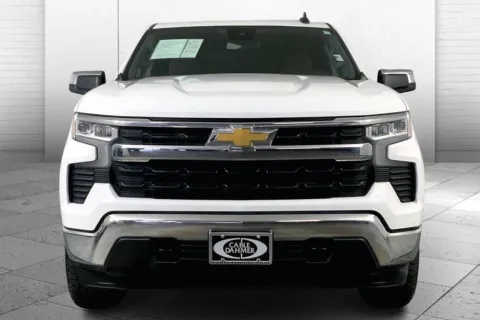 Photos of 2022 Chevrolet Silverado 1500 LT (2FL) for sale in Independence, MO at Cable Dahmer Chevrolet of Independence