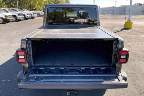 More photos of 2021 Jeep Gladiator Mojave at Cable Dahmer Chevrolet of Independence, MO