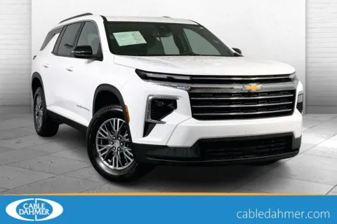 White 2025 Chevrolet Traverse LT for sale in Independence, MO