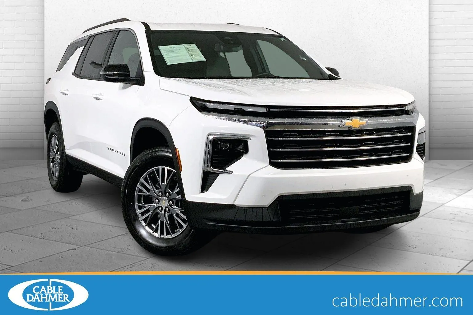 White 2025 Chevrolet Traverse LT for sale in Independence, MO