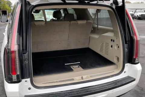 More photos of 2019 Cadillac Escalade ESV Premium Luxury at Cable Dahmer Chevrolet of Independence, MO