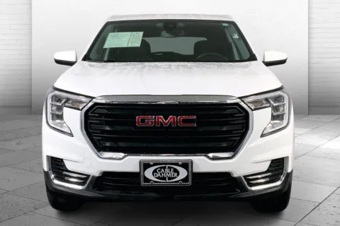 Photos of 2024 GMC Terrain SLE for sale in Independence, MO at Cable Dahmer Chevrolet of Independence