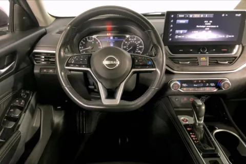 More photos of 2023 Nissan Altima 2.5 SL at Cable Dahmer Chevrolet of Independence, MO