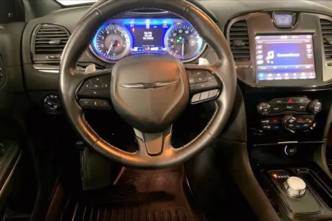 More photos of 2022 Chrysler 300 S at Cable Dahmer Chevrolet of Independence, MO