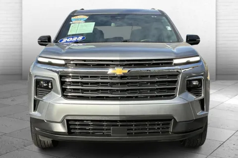 Photos of 2025 Chevrolet Traverse LT for sale in Independence, MO at Cable Dahmer Chevrolet of Independence