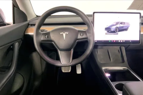 More photos of 2022 Tesla Model Y Performance at Cable Dahmer Kia of Lee's Summit, MO