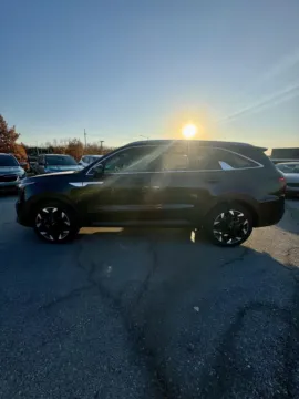 Photos of 2025 Kia Sorento SX for sale in Lee's Summit, MO at Cable Dahmer Kia of Lee's Summit