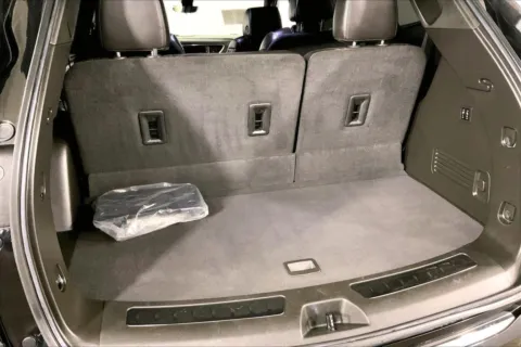 More photos of 2022 Buick Enclave Avenir at Cable Dahmer Kia of Lee's Summit, MO