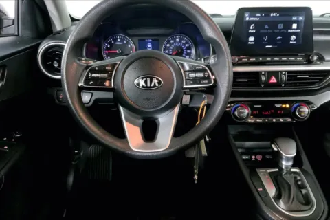 More photos of 2019 Kia Forte LXS at Cable Dahmer Kia of Lee's Summit, MO