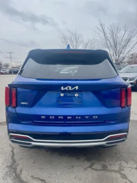 More photos of 2022 Kia Sorento SX at Cable Dahmer Kia of Lee's Summit, MO