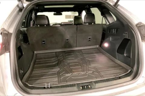 More photos of 2022 Ford Edge ST-Line at Cable Dahmer Kia of Lee's Summit, MO