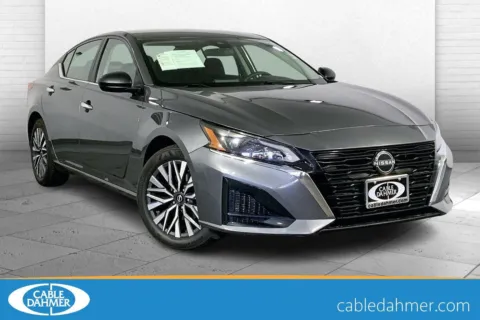 Gray 2024 Nissan Altima 2.5 SV for sale in Lee's Summit, MO