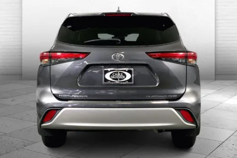 Another view of 2021 Toyota Highlander Platinum for sale in Lee's Summit, MO at Cable Dahmer Kia of Lee's Summit