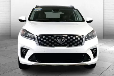 Photos of 2019 Kia Sorento SX V6 for sale in Lee's Summit, MO at Cable Dahmer Kia of Lee's Summit