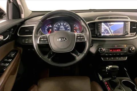 More photos of 2019 Kia Sorento SX V6 at Cable Dahmer Kia of Lee's Summit, MO