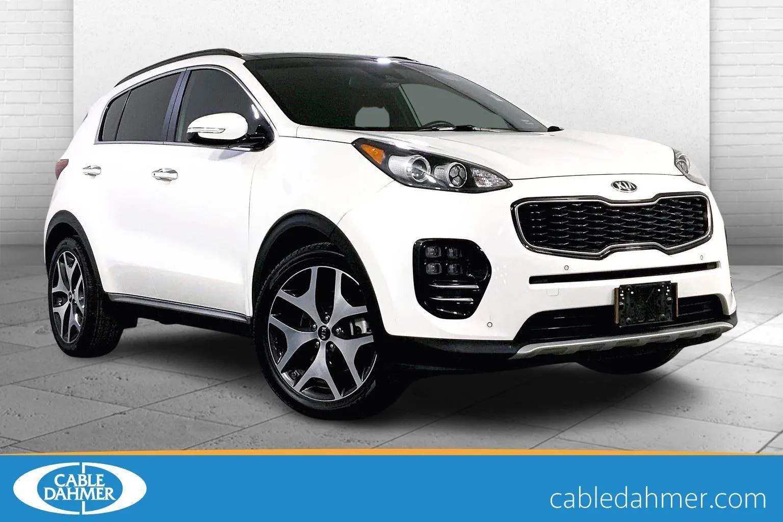 White 2019 Kia Sportage SX Turbo for sale in Lee's Summit, MO
