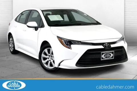 White 2024 Toyota Corolla LE for sale in Lee's Summit, MO