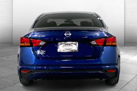 Another view of 2024 Nissan Altima 2.5 S for sale in Lee's Summit, MO at Cable Dahmer Kia of Lee's Summit