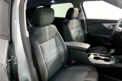 More photos of 2024 Chevrolet Blazer LT at Cable Dahmer Kia of Lee's Summit, MO