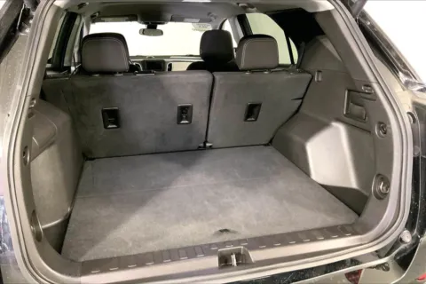 More photos of 2024 Chevrolet Equinox LT at Cable Dahmer Kia of Lee's Summit, MO