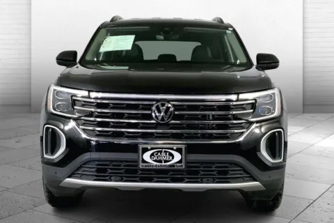 Photos of 2024 Volkswagen Atlas 2.0T SE w/Technology for sale in Lee's Summit, MO at Cable Dahmer Kia of Lee's Summit