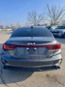 More photos of 2022 Kia Forte LXS at Cable Dahmer Kia of Lee's Summit, MO