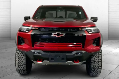 Photos of 2025 Chevrolet Colorado 4WD ZR2 for sale in Lee's Summit, MO at Cable Dahmer Kia of Lee's Summit