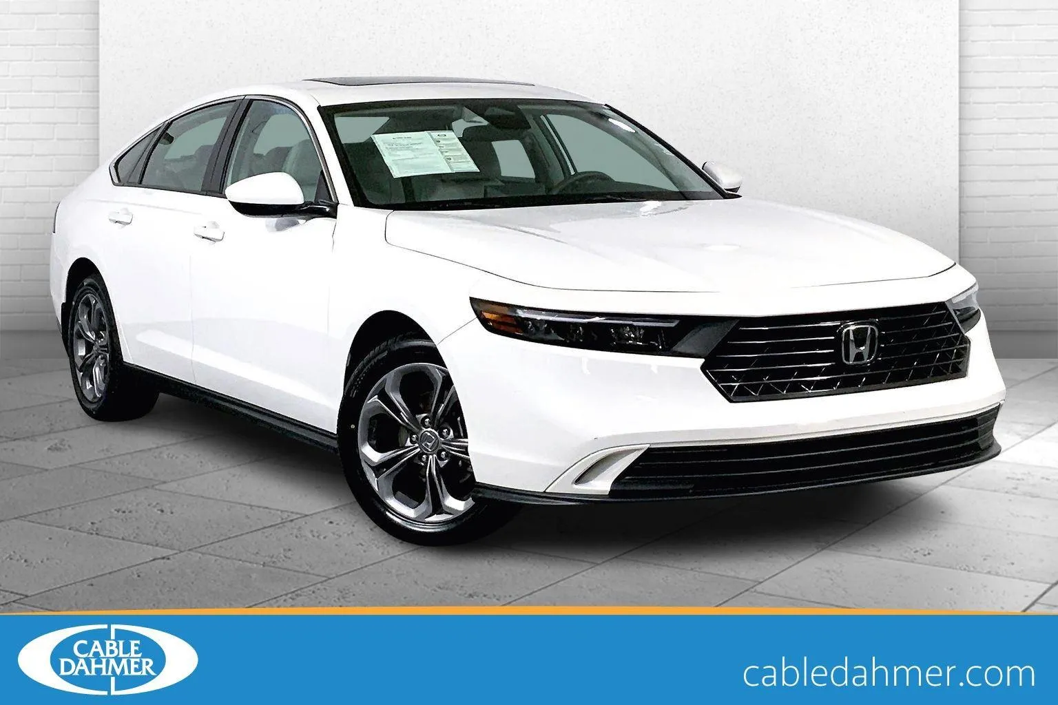 White 2024 Honda Accord Sedan EX for sale in Lee's Summit, MO