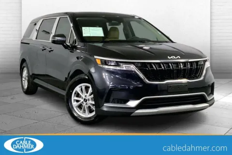 Gray 2023 Kia Carnival LX for sale in Lee's Summit, MO