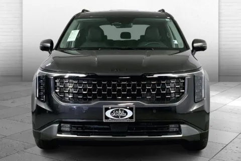 Photos of 2025 Kia Carnival Hybrid SX Prestige for sale in Lee's Summit, MO at Cable Dahmer Kia of Lee's Summit