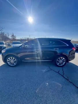 Photos of 2016 Kia Sorento SXL for sale in Lee's Summit, MO at Cable Dahmer Kia of Lee's Summit