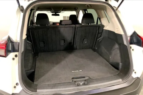 More photos of 2023 Nissan Rogue S at Cable Dahmer Kia of Lee's Summit, MO