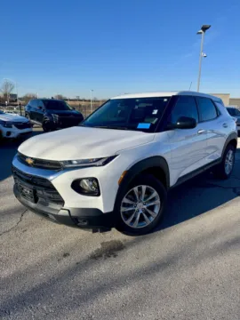 White 2023 Chevrolet Trailblazer LS for sale in Lee's Summit, MO