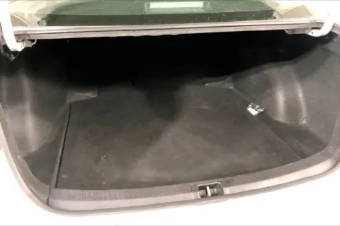 More photos of 2021 Toyota Corolla LE at Cable Dahmer Kia of Lee's Summit, MO