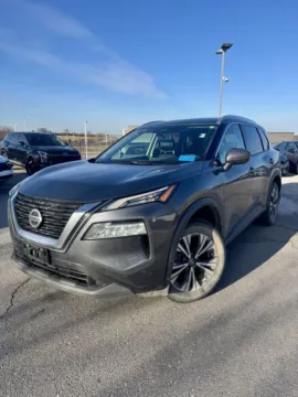 Gray 2021 Nissan Rogue SV for sale in Lee's Summit, MO