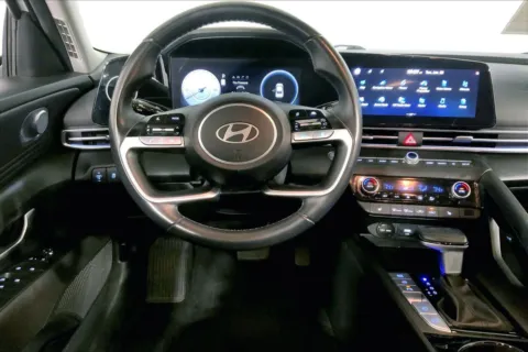 More photos of 2024 Hyundai Elantra Limited at Cable Dahmer Kia of Lee's Summit, MO