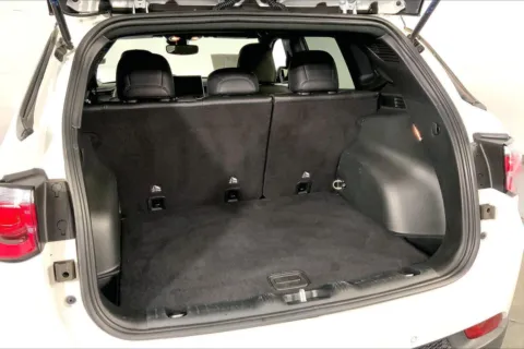 More photos of 2024 Jeep Compass Trailhawk at Cable Dahmer Kia of Lee's Summit, MO