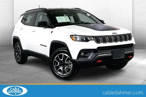 White 2024 Jeep Compass Trailhawk for sale in Lee's Summit, MO